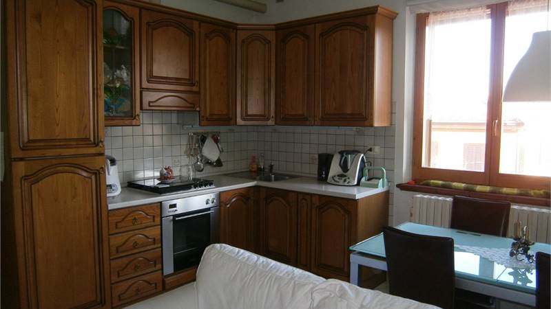 Orciano vendesi appartamento con 2 camere