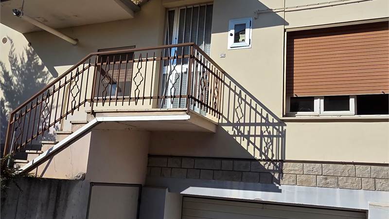 Mondavio/S. Michele vendesi bifamiliare al centro